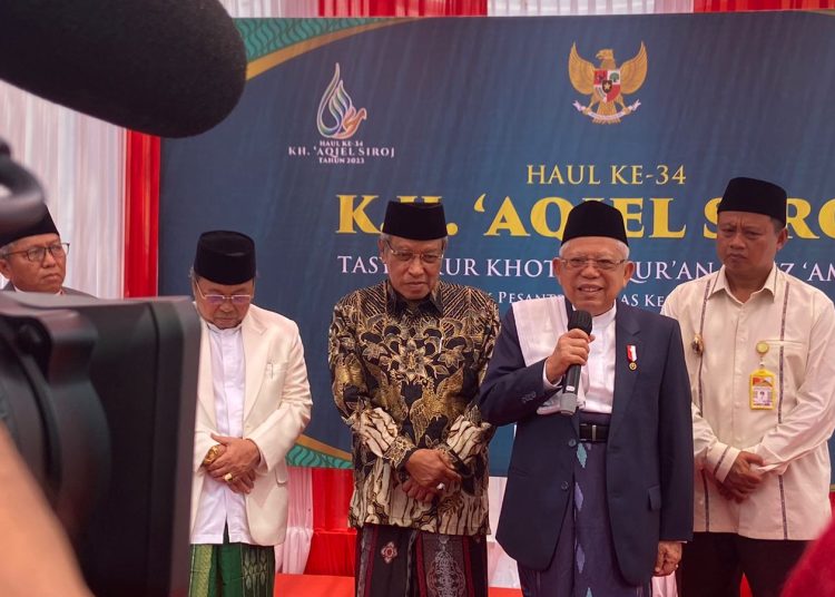 Wakil Presiden (Wapres) Republik Indonesia (RI), KH Ma'ruf Amin, saat menghadiri rangkaian Haul KH Aqiel Siroj ke-34 dan Sesepuh Pondok Pesantren (Ponpes) KHAS Kempek Cirebon, Sabtu (26/8/2023).
