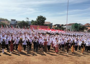 Persembahan Disdik Kota Cirebon, Tari Kolosal 5.000 Siswa SMP Meriahkan Upacara HUT Kemerdekaan