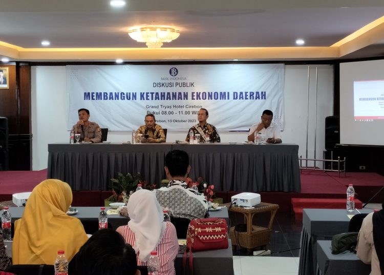 Diskusi Publik Membangun Ketahanan Ekonomi Daerah bersama Bank Indonesia dan Kepala Sekolah SMA/SMK di Hotel Grand Trias, Jumat (13/10/2023).*/Ryan Haryanto
