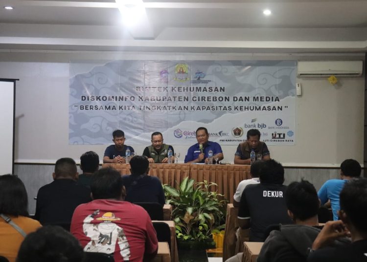 Diskominfo Kabupaten Cirebon saat menggelar Bimtek Kehumasan  bersama media dengan tema "Bersama Kita Tingkatkan Kapasitas Kehumasan", di  Kabupaten Banjarnegara, sejak Kamis-Sabtu (23-25/11/2023).