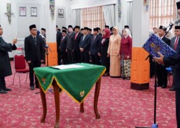 Arif Kurniawan Dilantik Jadi Pj Sekda Kota Cirebon, Ini Pesan Pj Wali Kota