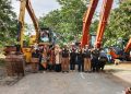Percepat Pengerjaan Proyek, Bupati Tambah Tiga Unit Alat Berat ke DPUTR
