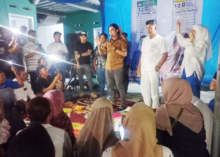 Kinerja Panwascam Kedawung, Kabupaten Cirebon, saat melakukan monitoring dan pengawasan kampanye salah satu caleg kontestan Pemilu 2024, di wilayahnya.