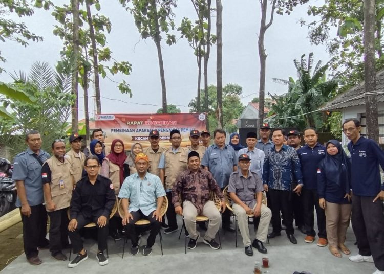 Jajaran Panitia Pengawas Pemilu Kecamatan (Panwascam) Depok, Kabupaten Cirebon, tetap solid dan siap menghadapi Pemilu 2023 mendatang.