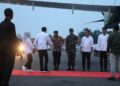 Kapolda Jabar Sambut Kedatangan Presiden RI di Bandara Cakrabhuwana Kota Cirebon
