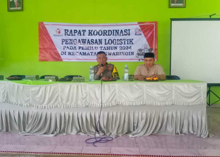 Rapat Koordinasi Pengawasan Logistik Pemilu 2024 oleh Panwascam Ciwaringin, Jumat (26/1/2024).*