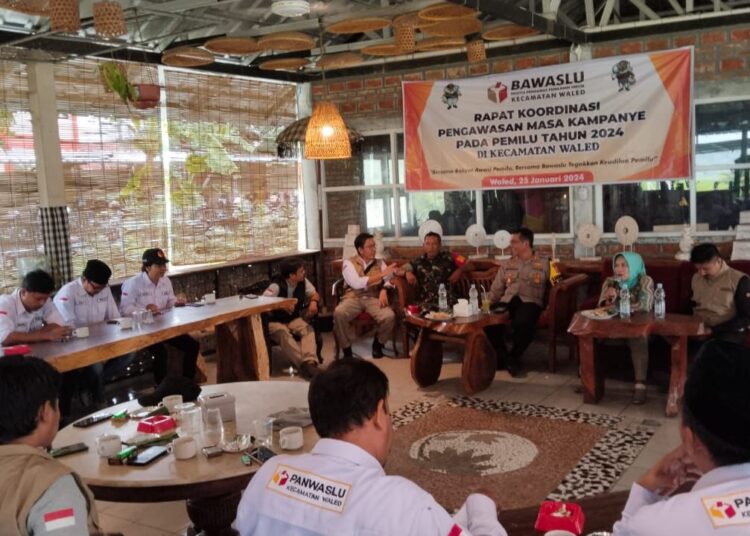 Rapat Koordinasi Pengawasan Kampanye Pemilu 2024 Panwascam Waled, Kamis (25/1/2024).*