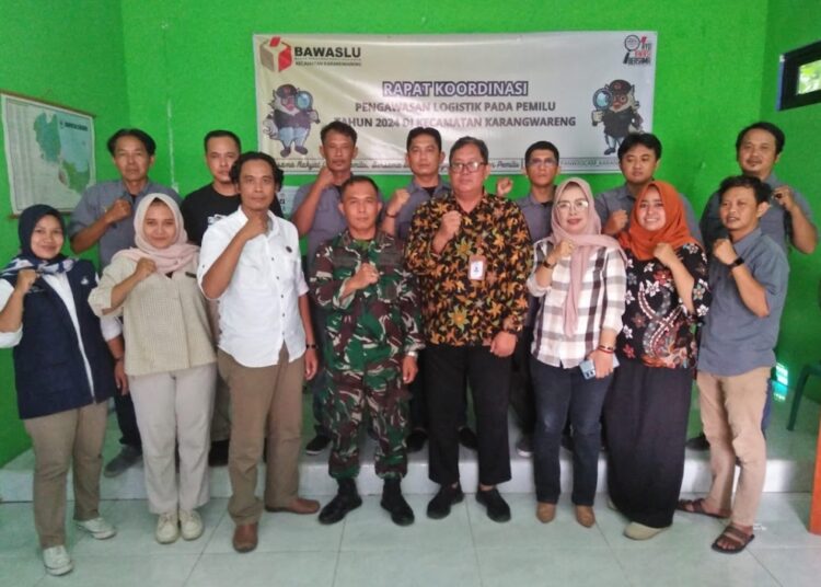 Rapat Koordinasi Pengawasan Logistik Pemilu 2024 Oleh Panwascam Karangwareng, Jum'at(26/01/2024).*