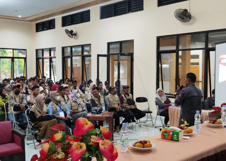 Rapat koordinasi pengawasan masa tenang Pemilu 2024 Panwascam Susukanlebak, Minggu (11/2/2024).*