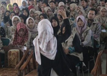 Masa Tenang, Panwascam Dukupuntang Tertibkan Ratusan APK 