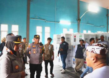 Gudang Logistik Dipastikan Aman Usai Pencoblosan, Kapolresta Cirebon Pimpin Pengecekan ke Tiap Kecamatan