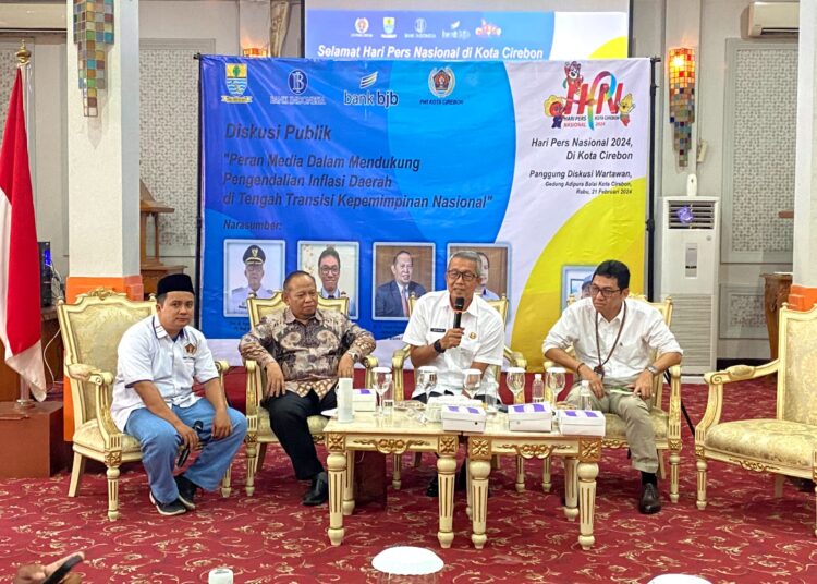 Diskusi Hari Pers Nasional 2024 di Ruang Adipura Gedung Balaikota Kota Cirebon,  Rabu (21/4/2024).*