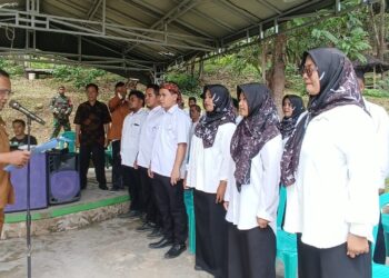 Galagamba ASIK, Kuwu Suwandi Lantik 17 Perangkat Desa dan Staf Pemdes