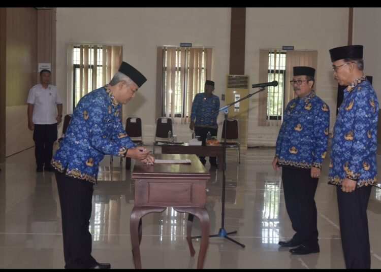 Ketua Dewan Pengurus Korpri Kabupaten Cirebon Masa Bakti 2024-2029, Drs. Jajang Sofyan MSi resmi dikukuhkan.