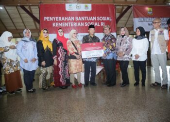 Sambangi Kabupaten Cirebon, Komisi VIII DPR RI Salurkan Bantuan Rp 50 M dari Kemensos dan BNPB untuk Korban Banjir