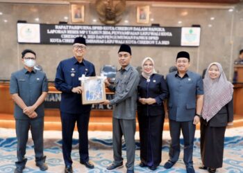 Pj Wali Kota Paparkan Capaian dan Penghargaan dalam Rapat Paripurna DPRD Penyampaian LKPJ Wali Kota Cirebon Tahun 2023