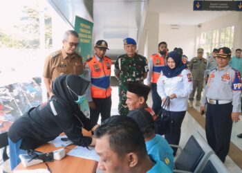 Pastikan Keselamatan Selama Mudik Lebaran, Pj Wali Kota Monitoring Ramp Check di Terminal Tipe A Harjamukti