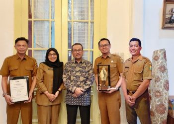 Pemkab Cirebon Raih Penghargaan UKPBJ Proaktif Tahun 2024 dari Pemprov Jabar