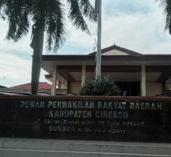 Kantor DPRD Kabupaten Cirebon. /*