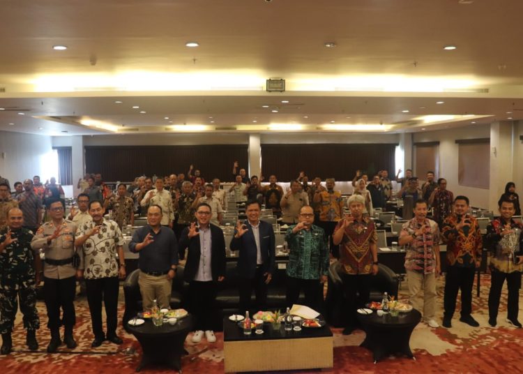 Pemerintah Kabupaten Cirebon menggelar Rapat Koordinasi Tim Desk Pemilihan Kepala Daerah (Pilkada) 2024, di hotel Aston, Kecamatan Kedawung, Jumat (14/6/2024).