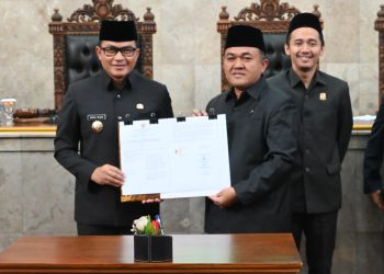 DPRD Kabupaten Cirebon Sahkan Raperda PP APBD 2023, Pj Bupati: Optimalisasi Keuangan Daerah