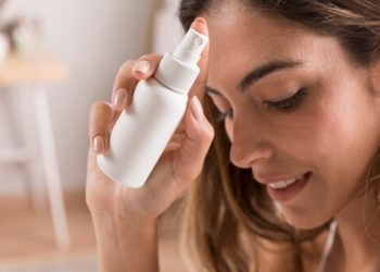 Skincare Saja tak Cukup: Ini Alasan Peeling Spray Wajib Masuk Rutinitas Perawatan Kulitmu