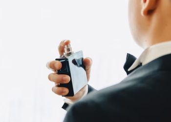 Aroma Parfum yang Cocok untuk Kegiatan Outdor: Tampil Segar Sepanjang Hari