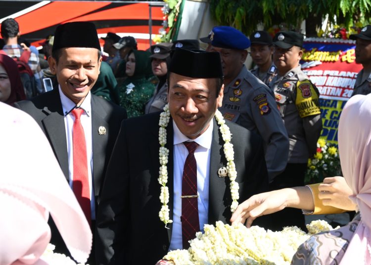 Anggota DPRD Kabupaten Cirebon, Aan Setiawan, jelang Rapat Paripurna DPRD Pengucapan Sumpah/Janji Anggota DPRD Kabupaten Cirebon periode 2024-2029, di gedung dewan, Selasa (17/9/2024). /* (Foto : M. Rahmat)