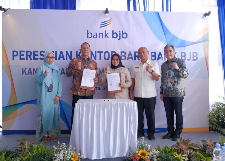 Akselerasi potensi bisnis danUMKM, bank bjb buka KCP UNJAYA di Sleman, Yogyakarta./* (foto: Humas bank bjb)