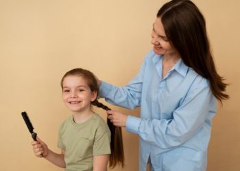 Trik Ampuh Agar Rambut Balita Tumbuh Hitam dan Lebat Secara Alami