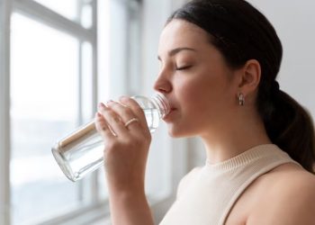 5 Kebiasaan Sederhana Ini Diam-diam Bantu Turunkan Berat Badan!