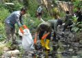 Pemkab Cirebon dan Komunitas Bergandeng Tangan dalam Aksi Bersih Sungai