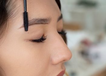 Rahasia Alami: 5 Bahan Ampuh untuk Alis Tebal dan Menawan