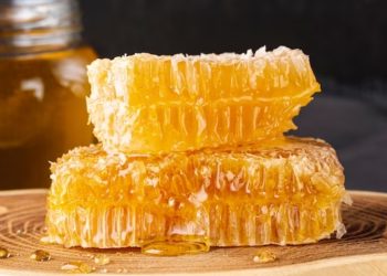 Rahasia Kulit Sehat: 5 Manfaat Madu yang Wajib Kamu Coba!