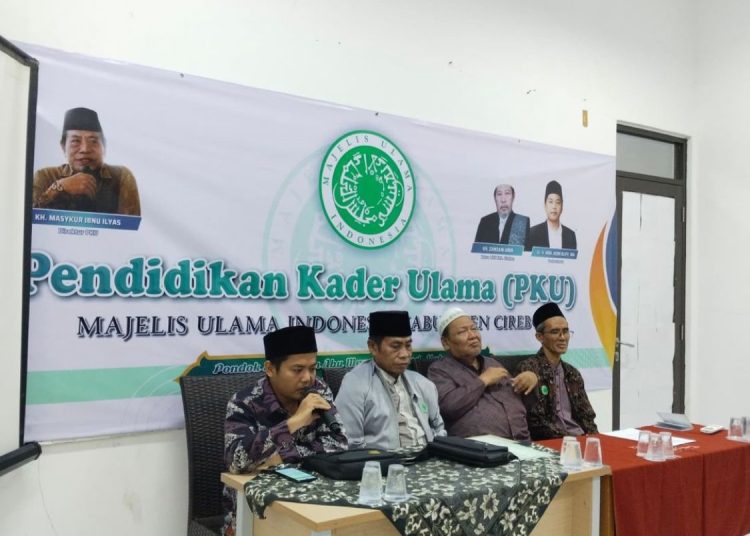 MUI Kabupaten Cirebon saat menggelar PKU yang diikuti puluhan peserta dari masing-masing kecamatan, Jumat (8/11/2024). /* (Humas MUI Kab. Cirebon)