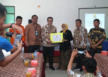 Lima Perahu Disalurkan Pemkab Cirebon untuk Tiga Kecamatan Rawan Banjir