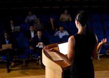 Rahasia Lancar Bicara di Depan Umum: 5 Latihan Public Speaking yang Bisa Kamu Coba