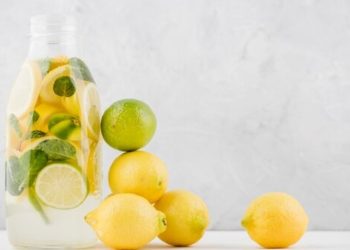 Segar dan Sehat, Ini 5 Manfaat Rutin Minum Air Lemon di Pagi Hari untuk Tubuhmu