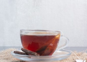 Terlalu Sering Minum Teh? Ini 5 Bahaya yang Harus Kamu Ketahui