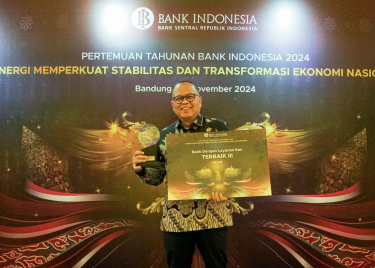 Inovasi dan komitmen layanan kas bank bjb dapat apresiasi Bank Indonesia./* (foto: Humas bank bjb)