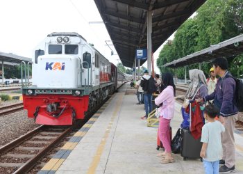 Libur Nataru, KAI Daop 3 Cirebon Operasikan 7 Perjalanan Kereta untuk Liburan