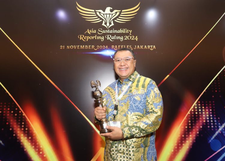 bank bjb raih pengakuan tertinggi di ASRRAT 2024 atas komitmen keberlanjutan./* (foto: Humas bank bjb)