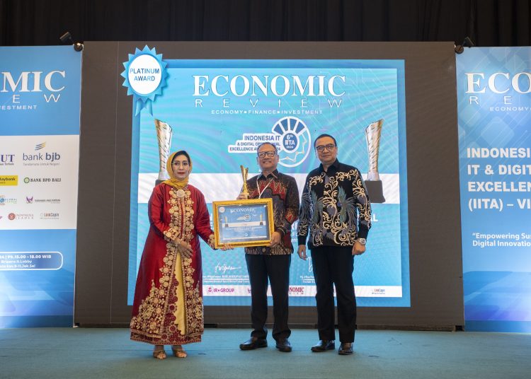 bank bjb raih penghargaan prestisius atas inovasi digital dan teknologi./* (foto: Humas bank bjb)