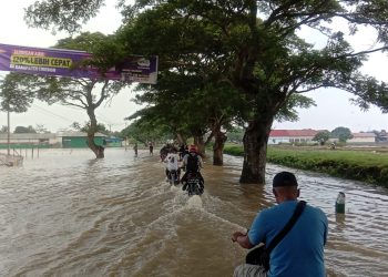 Banjir di Gegesik Rendam Sawah, Sekolah, dan Jalan Raya Arjawinangun-Jagapura