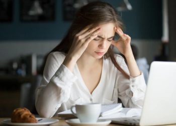 Gejala Awal Dehidrasi yang Sering Diabaikan Orang Dewasa