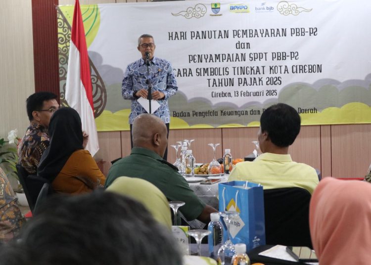 Hari Panutan Pembayaran PBB P2 dan Penyampaian SPPT Tahun 2025, di Ruang Wangsakerta, Gedung Sekretariat Daerah Kota Cirebon, Kamis (13/2/2025)./* (foto: Prokompim Pemkot Cirebon) 