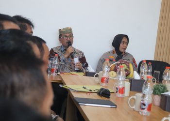 Jalan Rusak di Cirebon Timur Segera Diperbaiki, Bupati Instruksikan Kepala Dinas agar Transparan