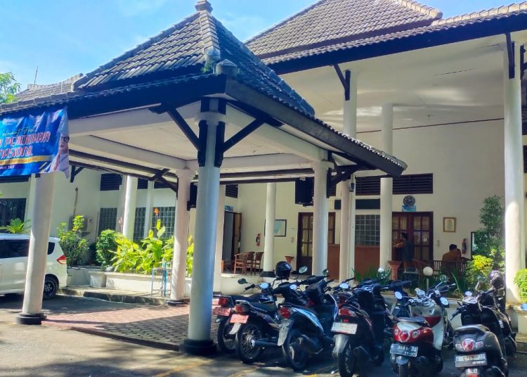 Kantor Dinas Pemberdayaan Masyarakat dan Pemerintahan Desa (DPMPD) Kabupaten Cirebon./* (foto: M. Rahmat) 