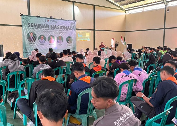 Cirebon Hijau: HMI dan Cirebon Power berkolaborasi pulihkan hutan mangrove di kawasan pesisir, Minggu (20/7/2025)./* (foto: Humas Cirebon Power) 