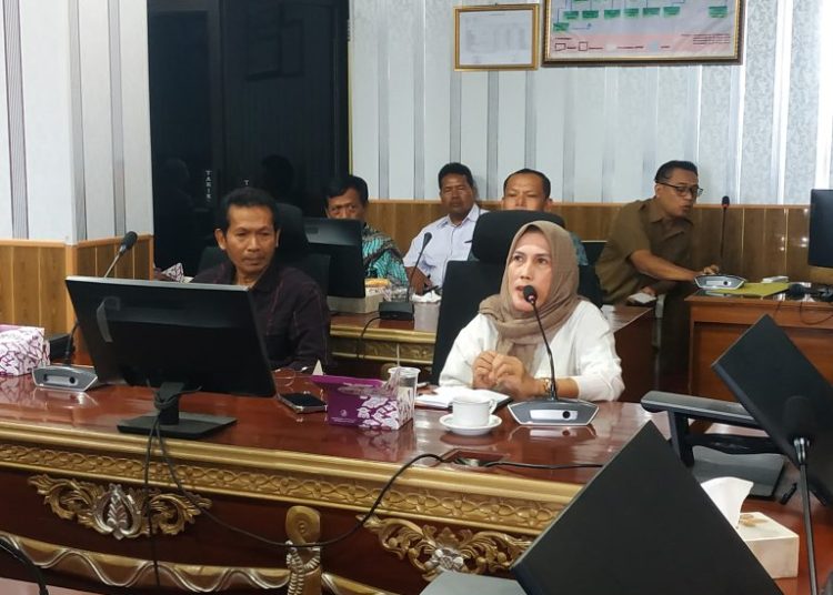 DPRD Kabupaten Cirebon melakukan rakor lintas sektoral dalam penanganan pengemis di Makam Sunan Gunung Jati, Selasa (15/7/2025)./* (foto: Humas DPRD Kabupaten Cirebon) 
